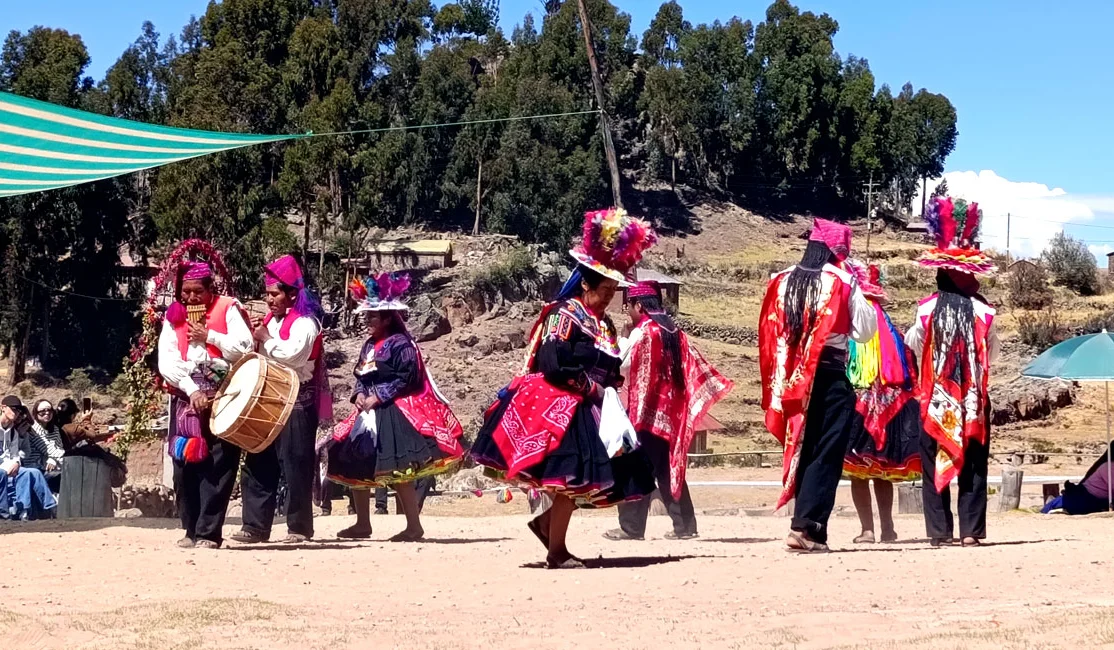 get to Taquile island from Puno