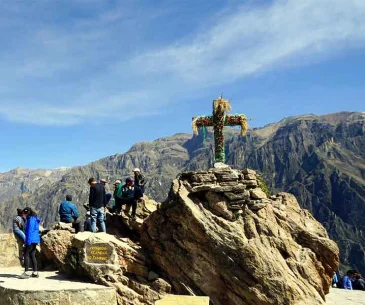 colca canyon 2 day tour experience overnight stay peru mountains