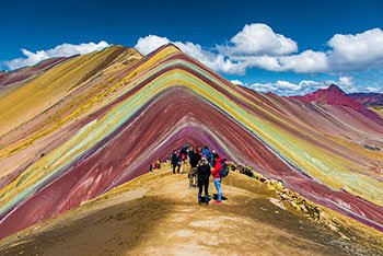 rainbow mountain trip 